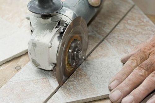 Чем резать керамическую плитку и как ее ломать